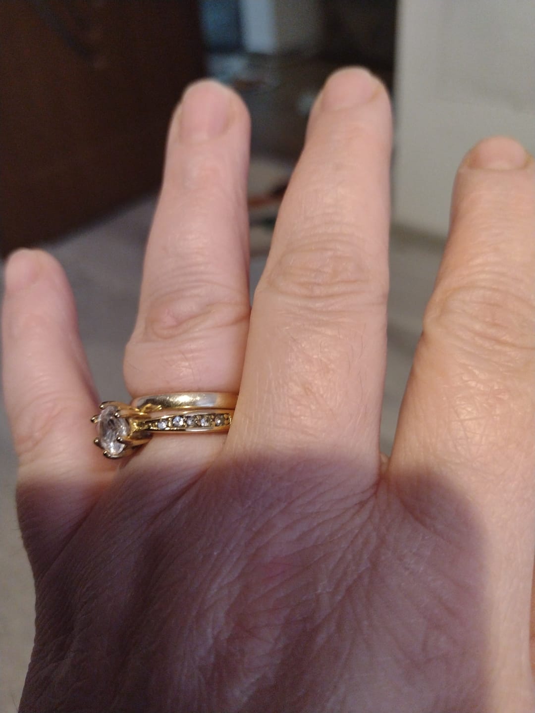 Customer photo review of Inel Crystals - Gold