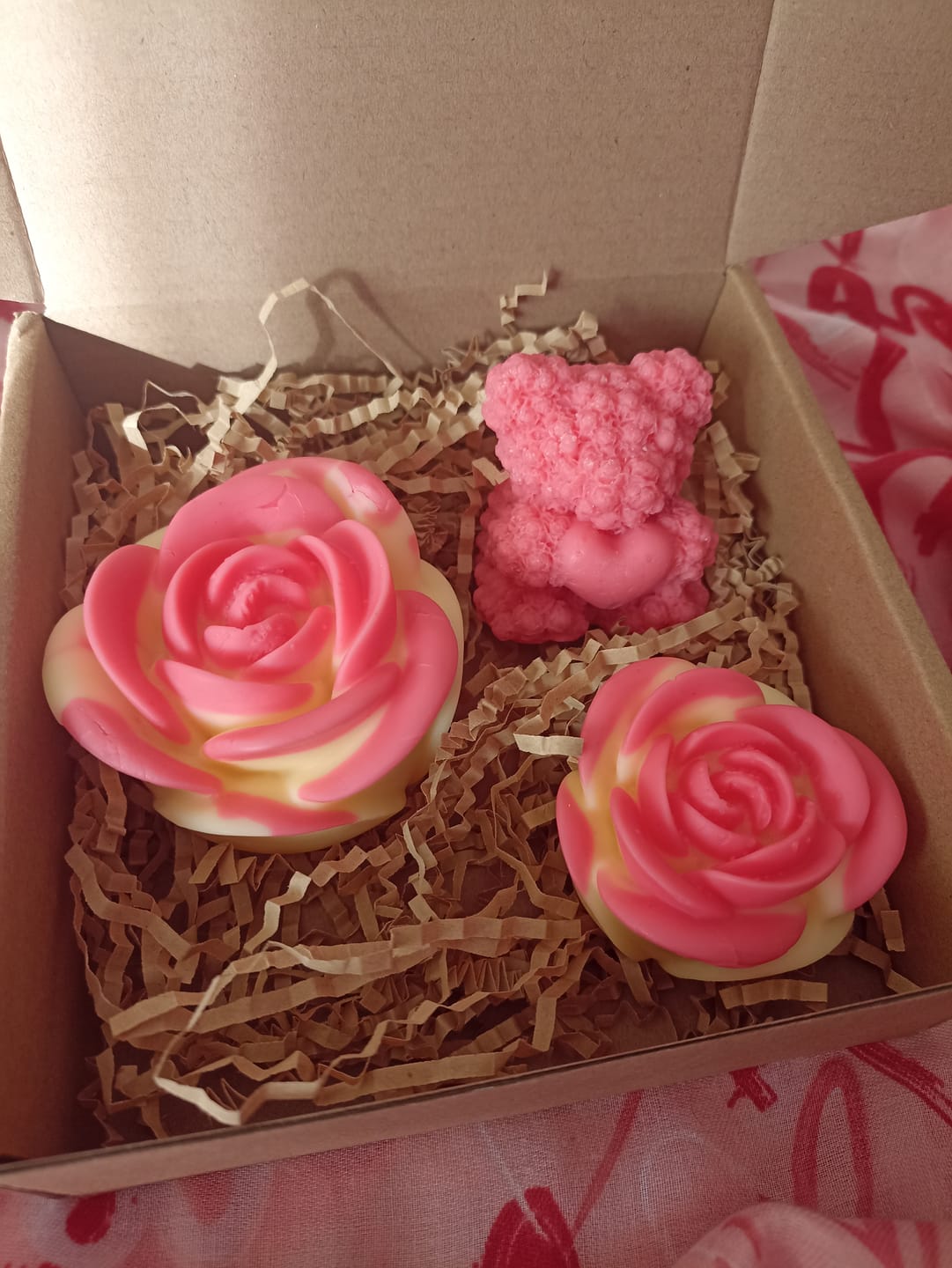 Customer photo review of Fragancia BULGARY ROSE & AGARWOOD