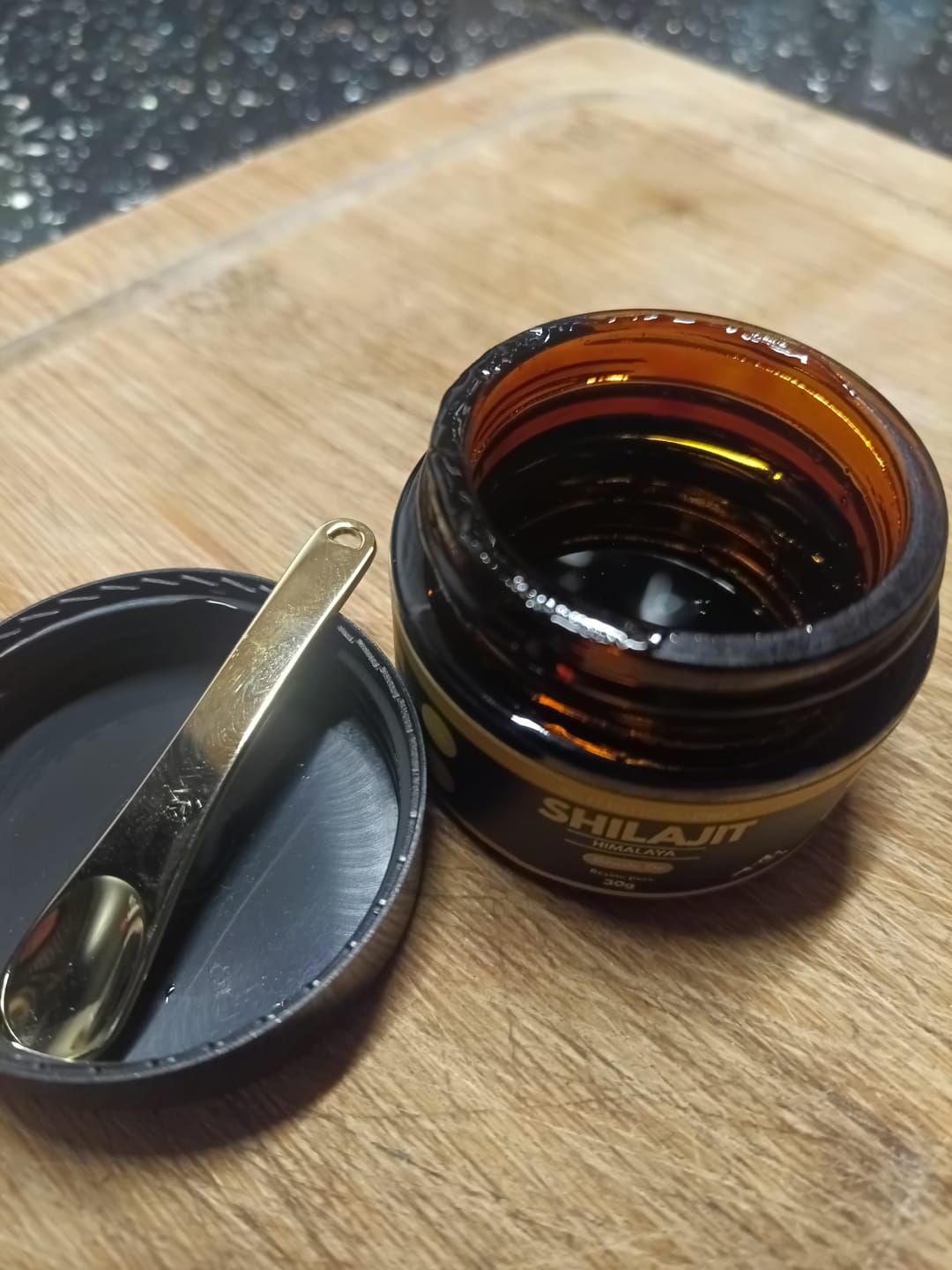 Customer photo review of SHILAJIT (RÉSINE PURE)