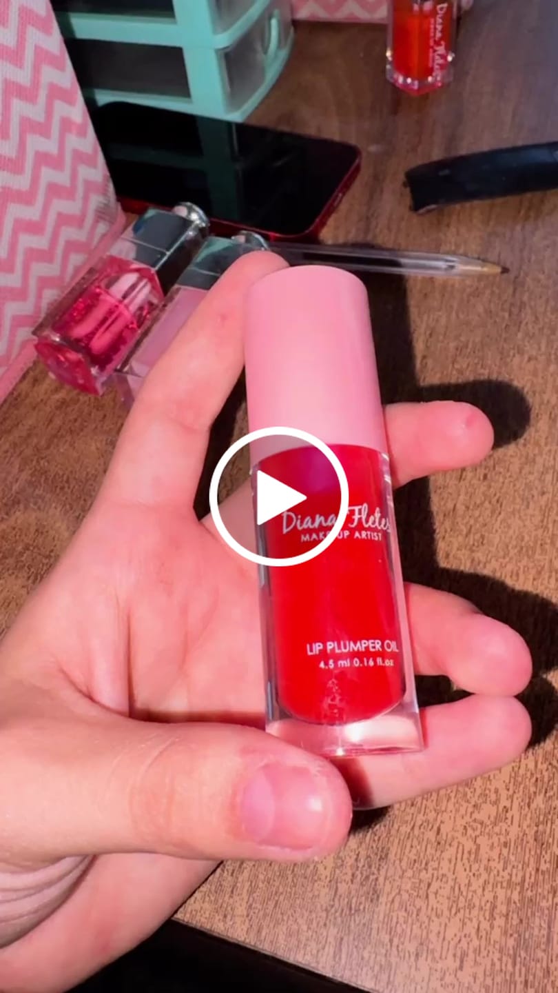 Customer video review of Lip Oil Plumping (Aumenta Labios)