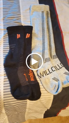 Customer video review of Men's Alpaca Socks