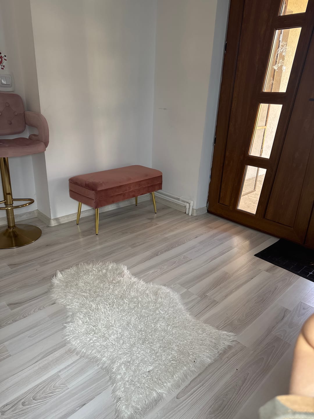 Customer photo review of Bancheta VELVA, stofa catifelata roz, 78x35x40 cm