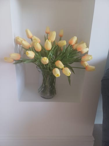 Customer photo review of Faux tulip - Sunrise (25 stems)