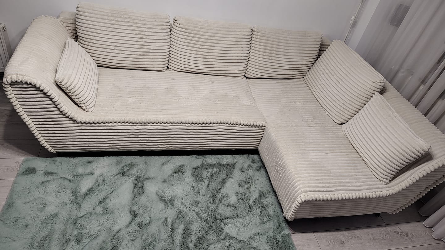 Customer photo review of Coltar extensibil COCOLI, stofa crem - Ambience 02, cu lada depozitare, 284x173x90 cm