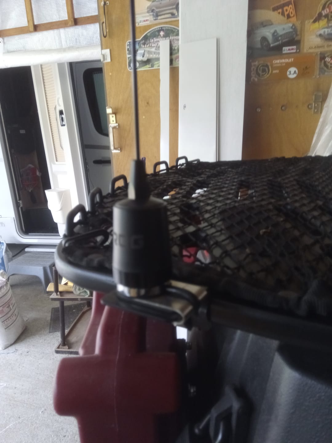 Customer photo review of Fixation 4x4 RoG® Black Edition pour antenne de toit Garmin
