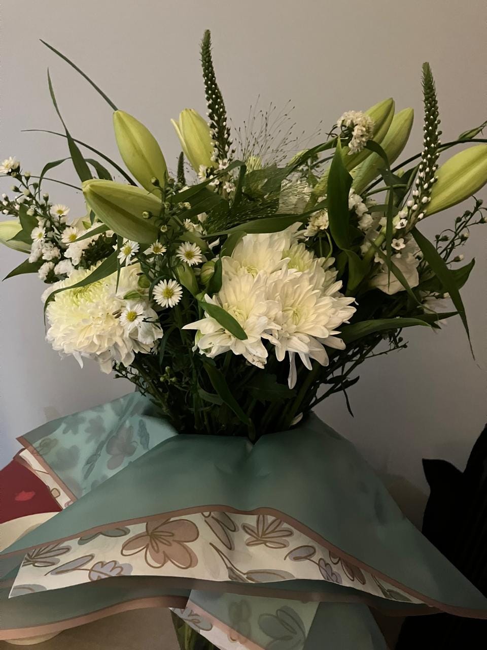 Customer photo review of Elegant White Bouquet