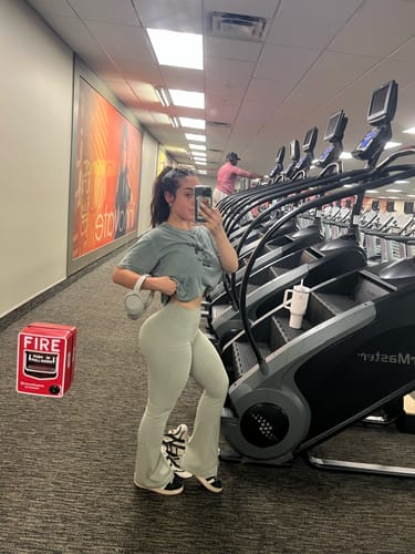 Customer photo review of W269 Luna Flare Leggings