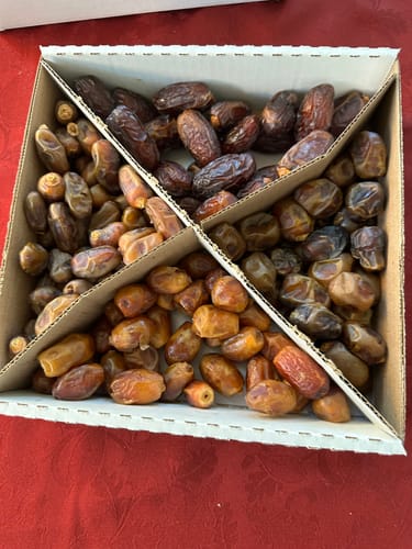 Customer photo review of Organic Date Variety Box