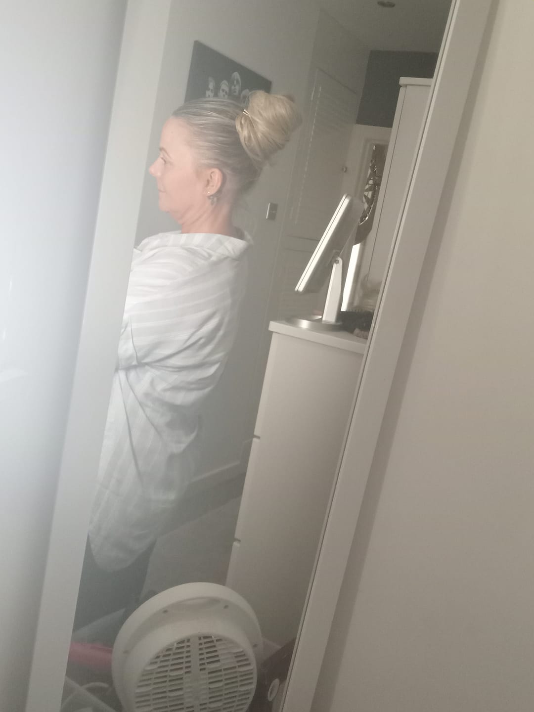 Customer photo review of Stranded Clip-in Mum Bun - Colour #18/22 Iris
