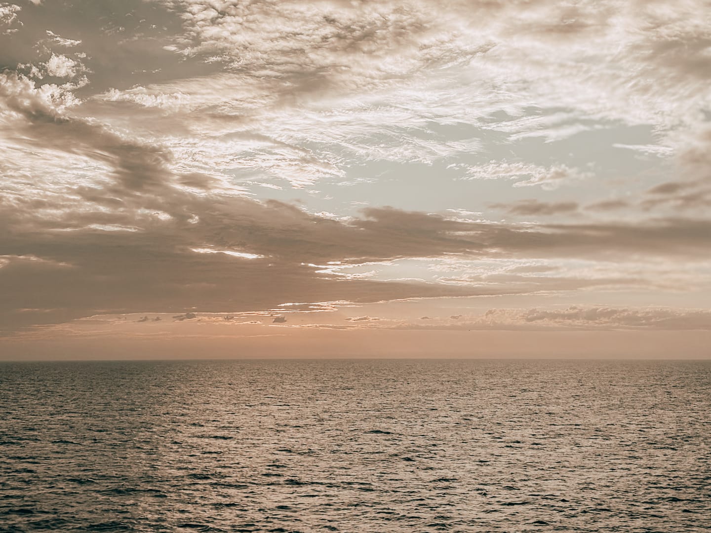 Customer photo review of The Matte Sunset Preset Collection