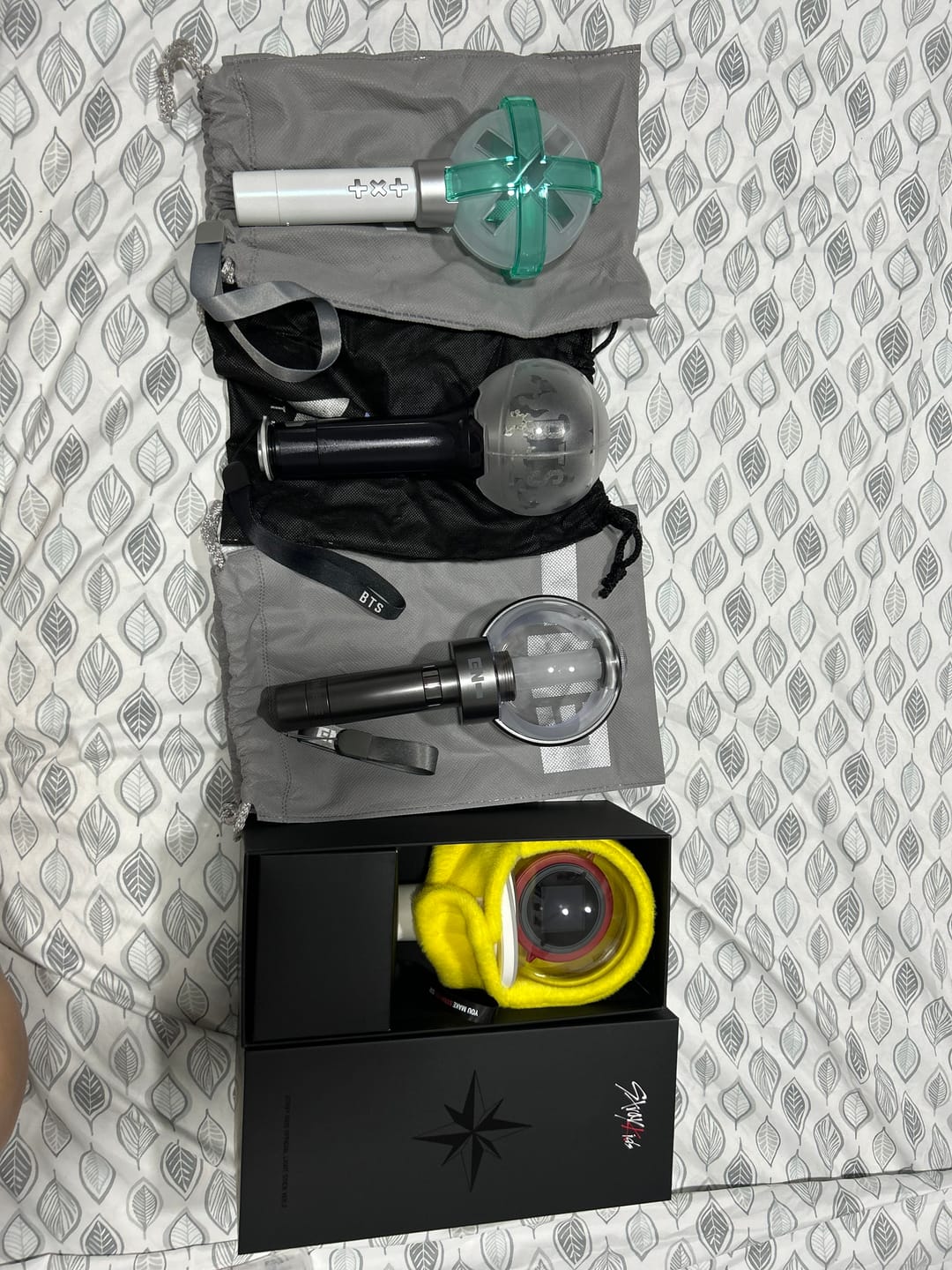 Customer photo review of ENHYPEN - OFFICIAL LIGHT STICK VER.2