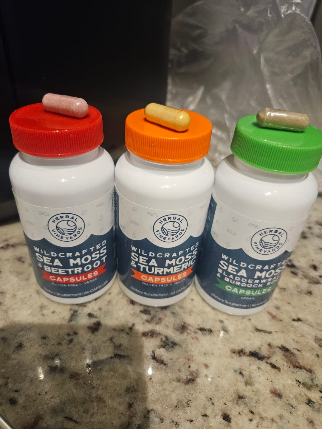 Customer photo review of ORGANIC SEA MOSS, BLADDERWRACK & BURDOCK ROOT VEGETABLE CAPSULES (1500 MG) - 60 Capsules