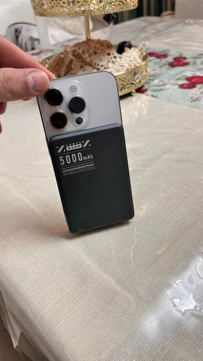 Customer photo review of MagBank Slim