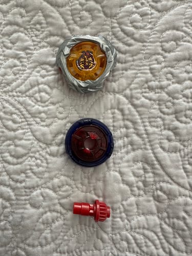 Customer photo review of [Pre-Order] Takara Tomy Beyblade X UX-14 ScorpioSpear 0-70Z Starter