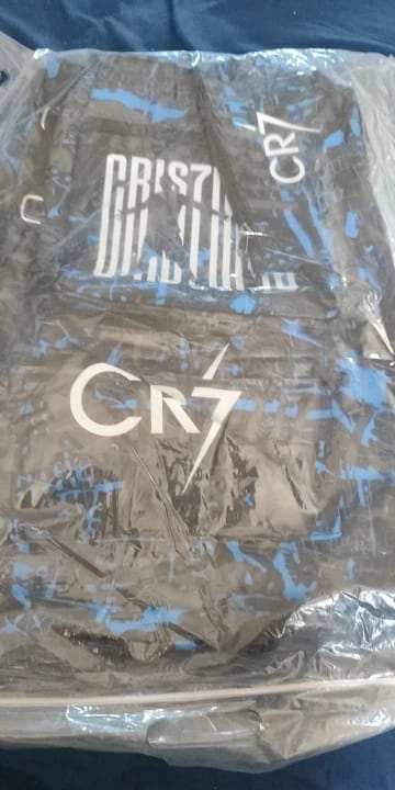 Customer photo review of Mochila Estojo e Bolsa do CR7