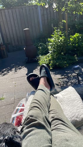 Customer photo review of HappyFlops