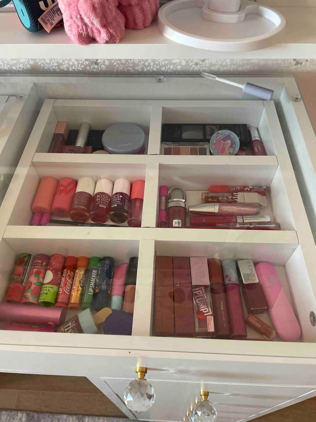 Customer photo review of Rani BJ117 Hollywood Işıklı Aynalı Kulis Makyaj Masası Cam Tablalı 7 Çekmeceli Takı Düzenleyici Beyaz