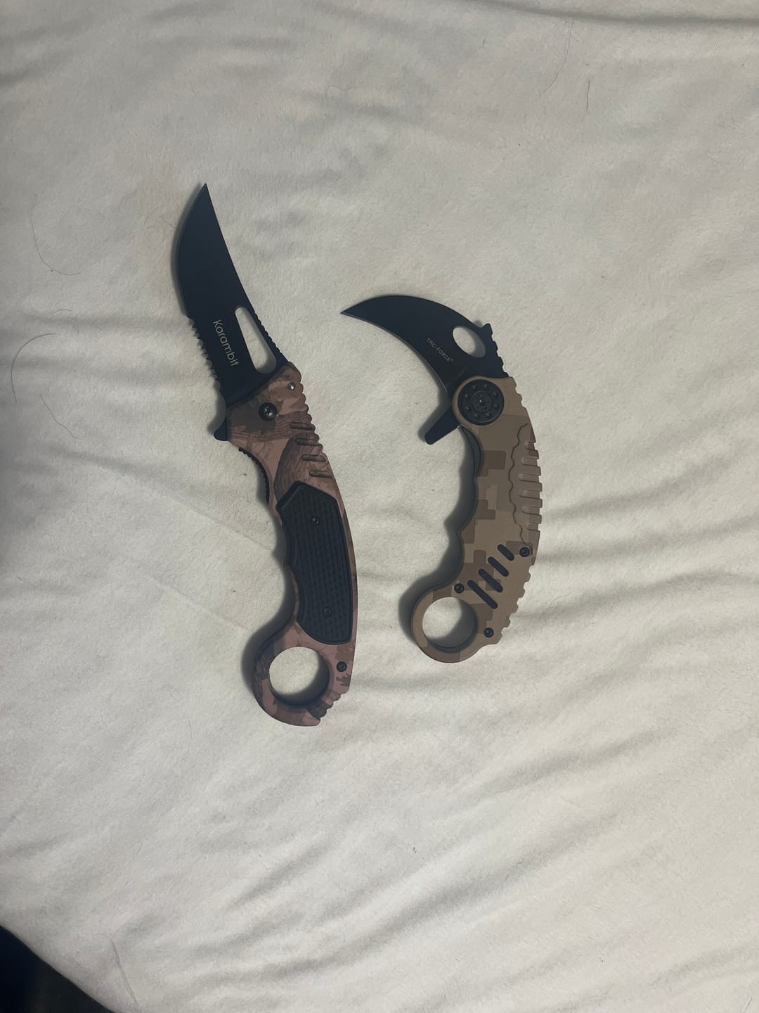 Customer photo review of Karambit Mystery Box™