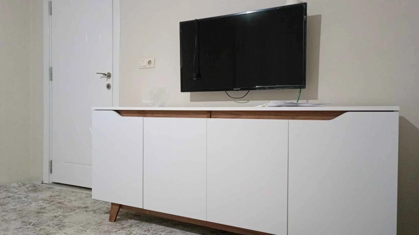 Customer photo review of Rani GD102 Modern Ayaklı Konsol Beyaz - Minyatür Ceviz