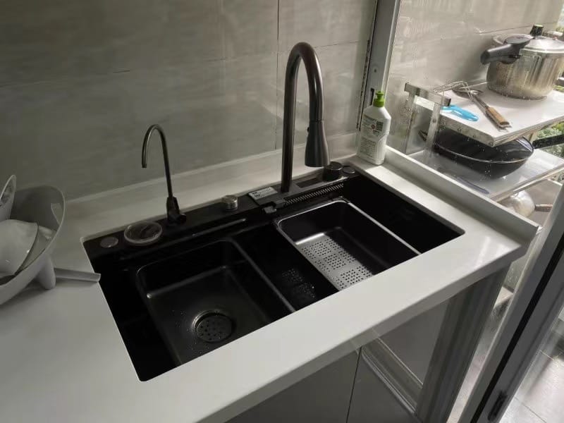 Customer photo review of Stainless steel waterfall kitchen sink, integrated faucet and multifunctional wash basin, factory high-end kitchen customization