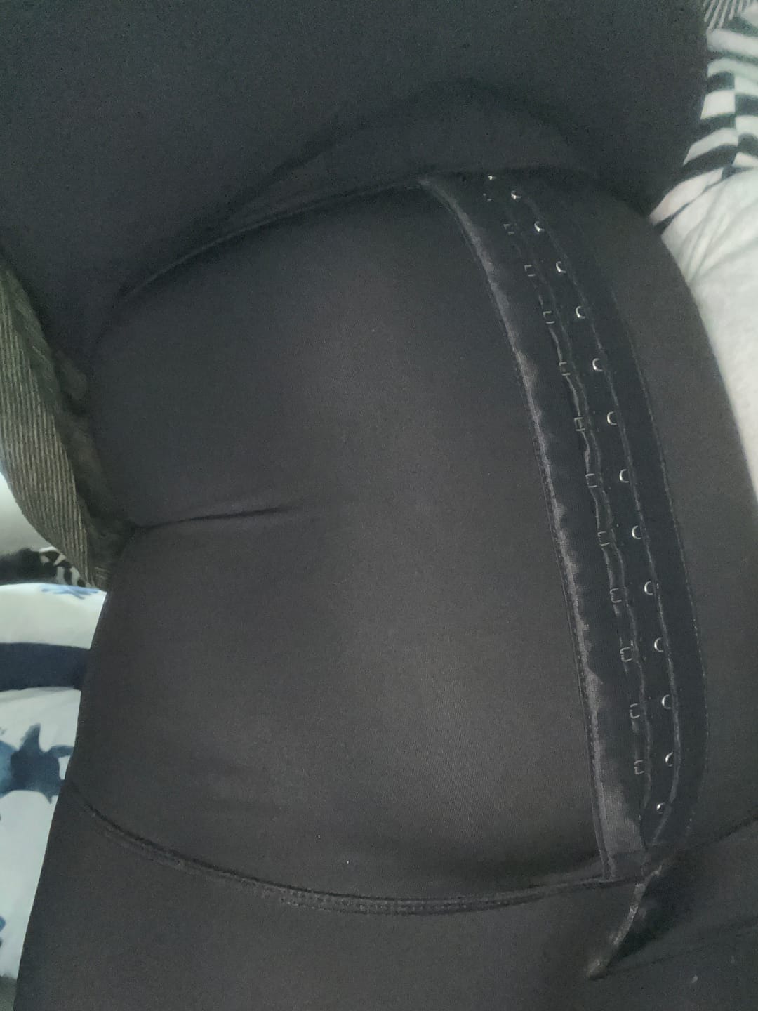 Customer photo review of Black Ultra-High Waist Trainer Leggings