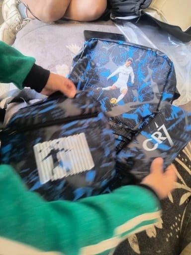 Customer photo review of Mochila Estojo e Bolsa do CR7