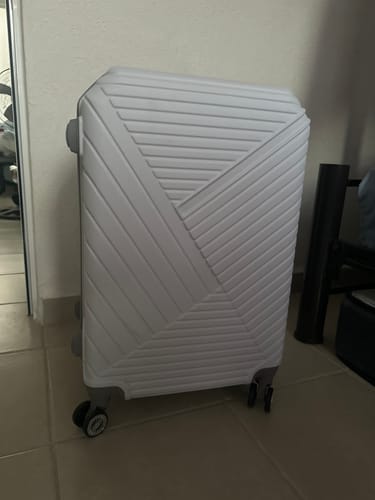 Customer photo review of Maleta de Viaje Cisne, color Blanco 43x26x65cm