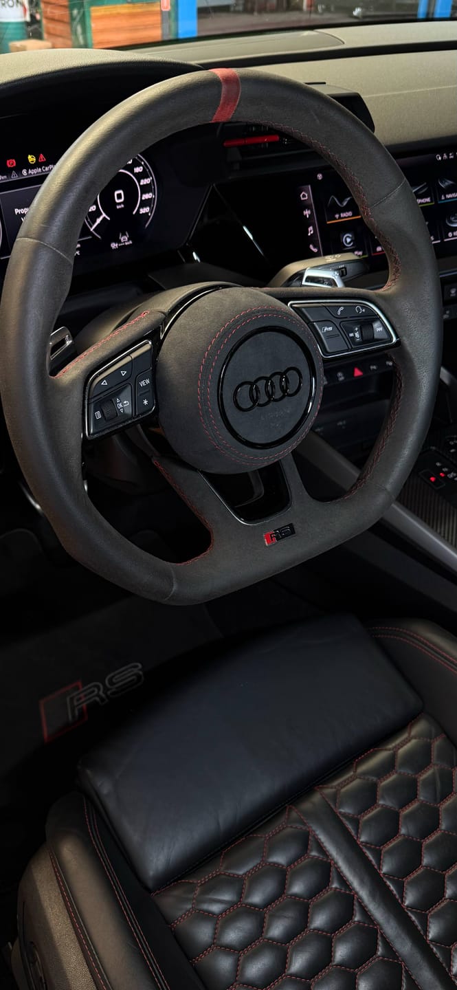 Customer photo review of Cache Airbag Audi Rond Facelift Cuir / Alcantara 13.5cm