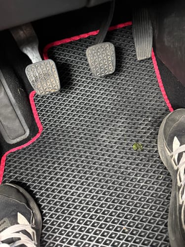 Customer photo review of Dywaniki samochodowe na zamówienie - Przód i tył