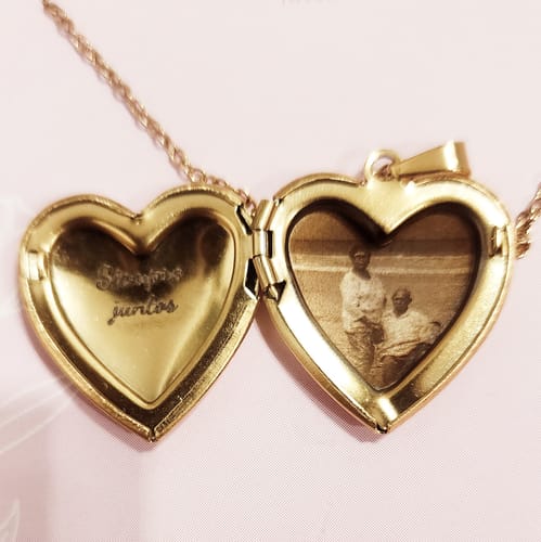 Customer photo review of Collar Placa Personalizado