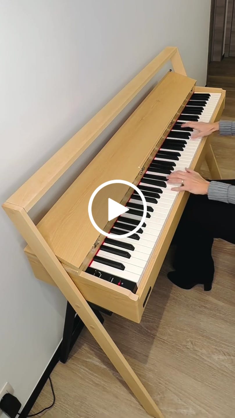 Customer video review of Piano numérique domestique Donner OURA™ R300 à 88 touches