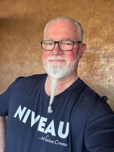 Customer photo review of Niveau - Premium Shirt