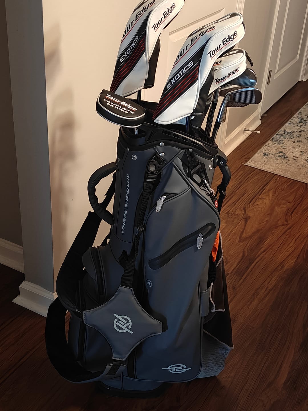 Customer photo review of Xtreme Lux Stand Bag