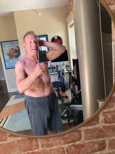 Customer photo review of Bro Glo Foam Body Tanner