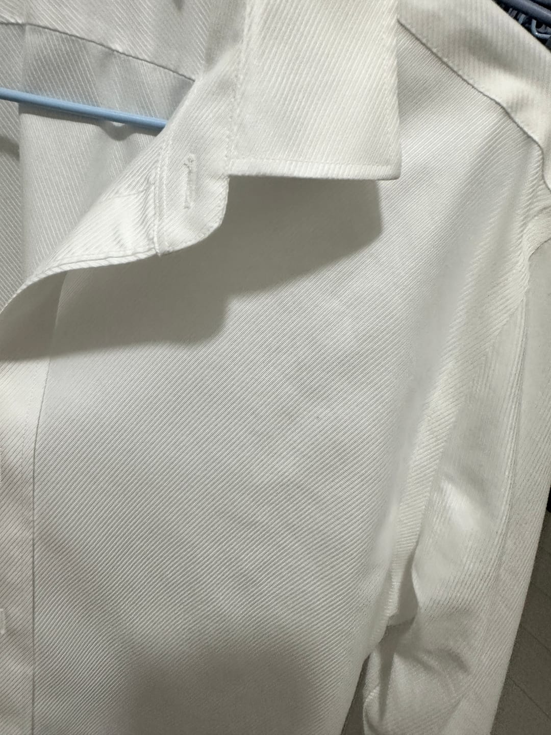 Customer photo review of Wrinkle-Free Classic Twill Dress Shirt | White WH001Z