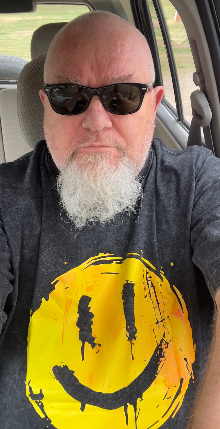 Customer photo review of HAPPY SMILEY WASHED T-SHIRT