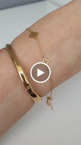 Customer video review of Multi Clover Bracelet