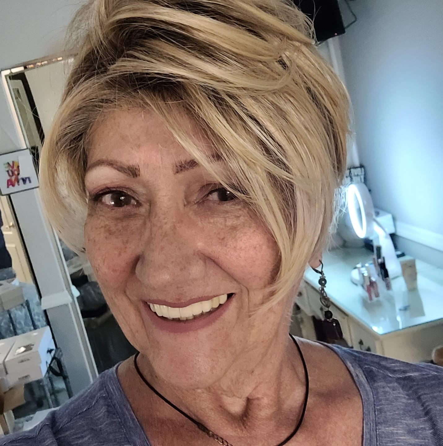 Customer photo review of VANITY FAIRE - Sunlit Beige Blonde