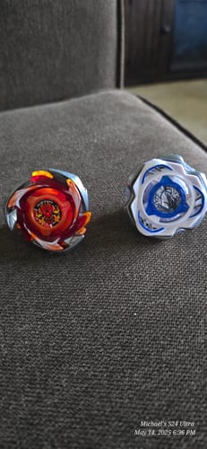 Customer photo review of [Pre-Order Lot 2 APR 22nd] Takara Tomy Beyblade X CX-04 Battle Entry Set