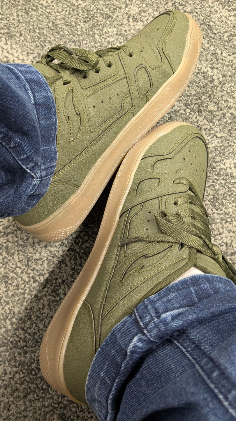 Customer photo review of ASTRID Hunter Green