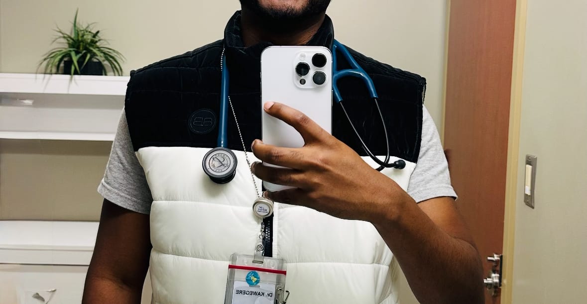 Customer photo review of Littmann Cardiology IV Diagnostic Stethoscope: Smoke & Caribbean Blue - Mirror Stem 6234