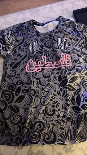 Customer photo review of T-shirt noir
