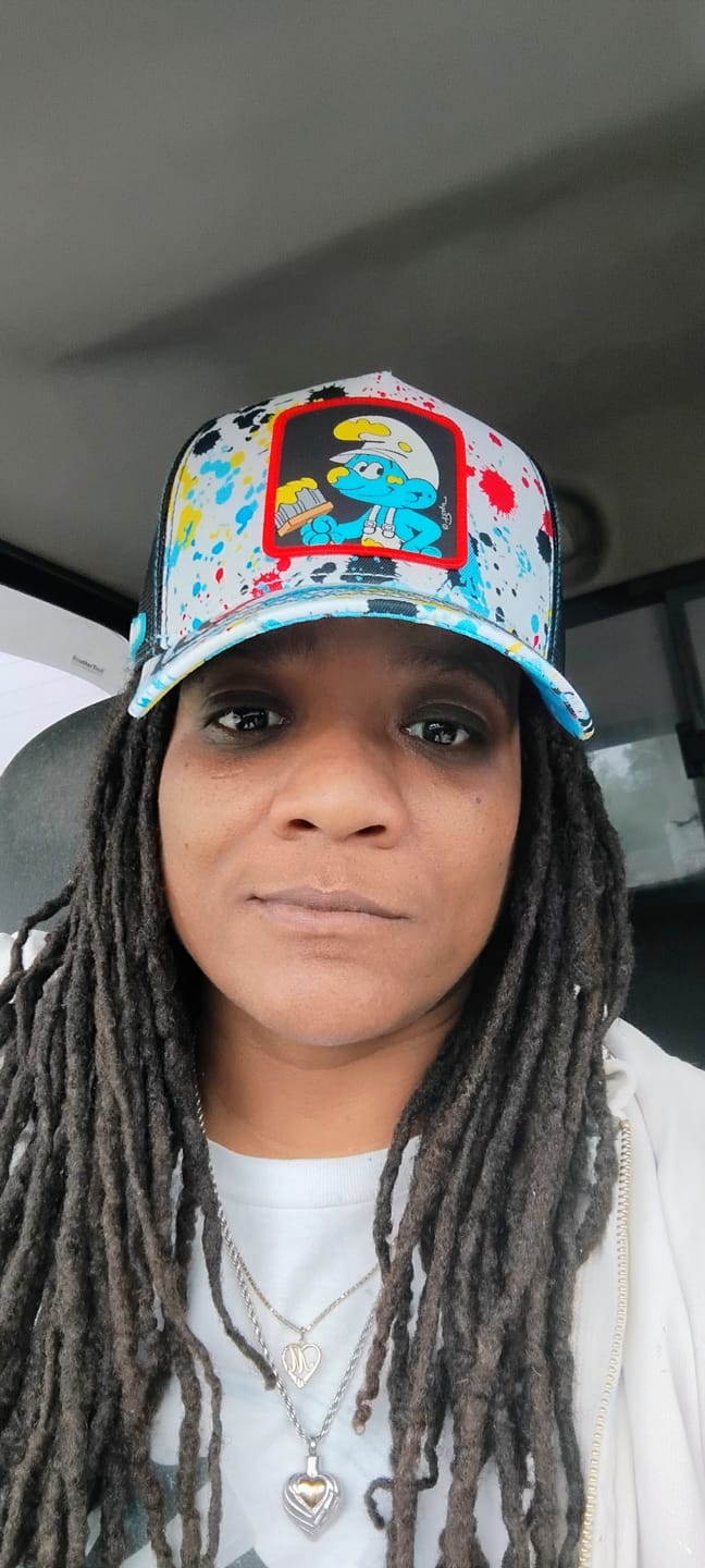 Customer photo review of OVERLORD X Smurfs: Painter Smurf Trucker Cap