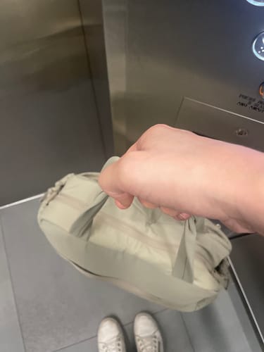 Customer photo review of Puffy Water-Resistant Gym & Travel Duffle Bag