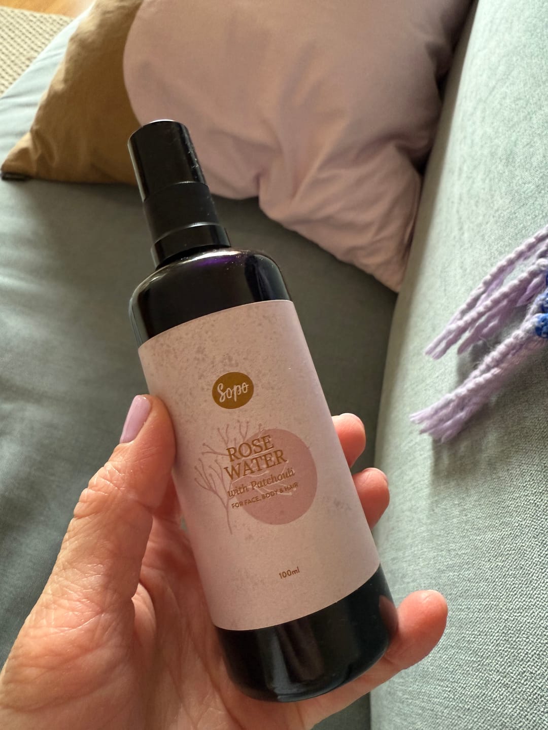 Customer photo review of Sielunsiskojen Patsuli-Ruusuvesi
