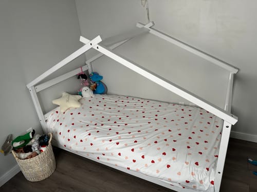 Customer photo review of Toddler House Floor Bed - TWIN SIZE