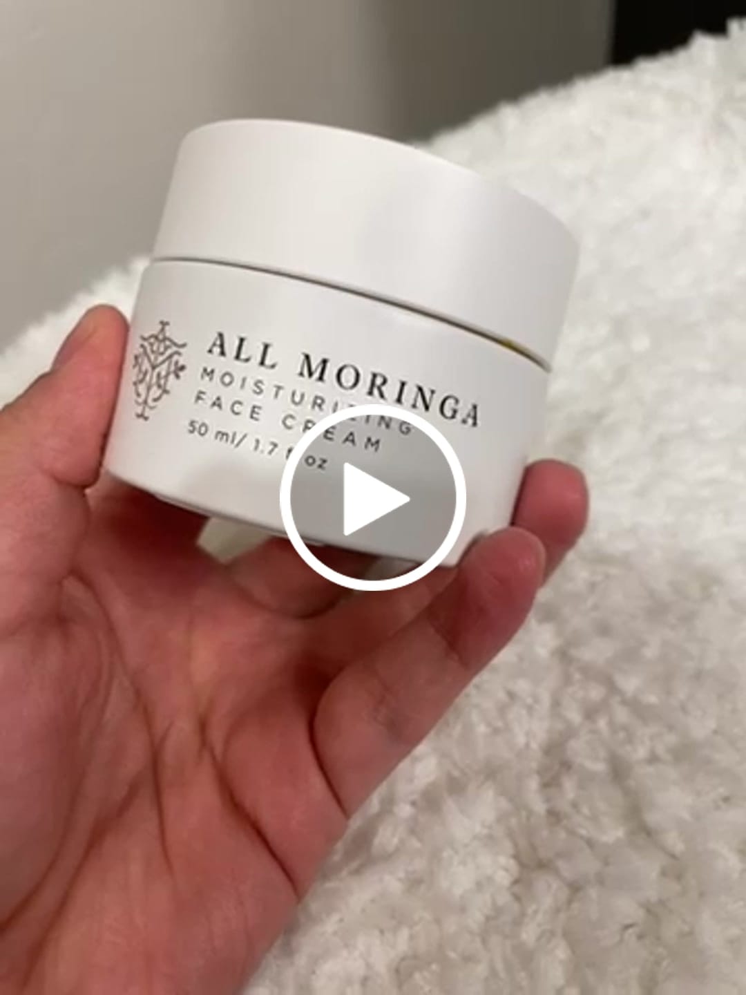 Customer video review of All Natural Moringa Face Cream – Lightweight Moisturizer for Sensitive Skin – Hydrating & Nourishing Formula