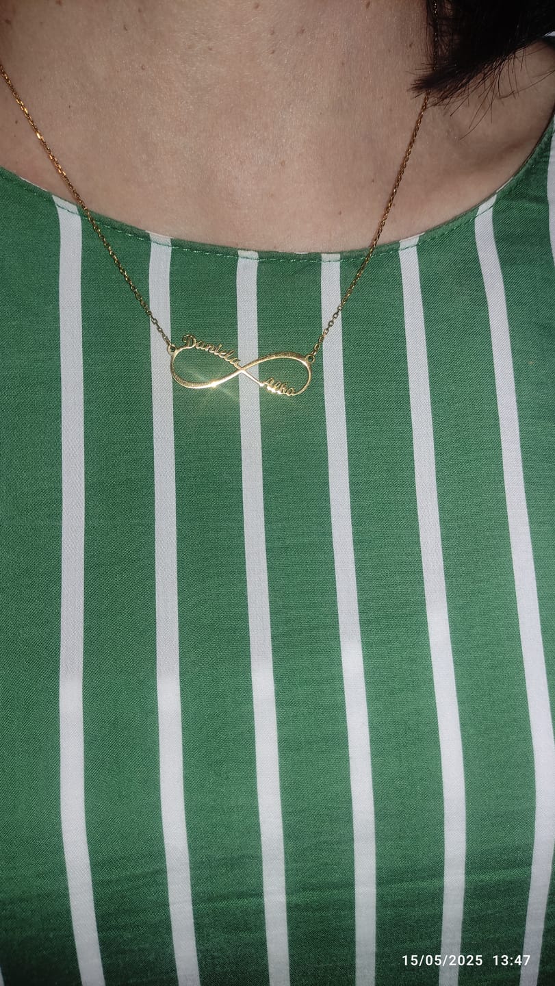 Customer photo review of Collar Infinito - Personalizado