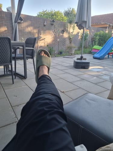 Customer photo review of HappyFlops