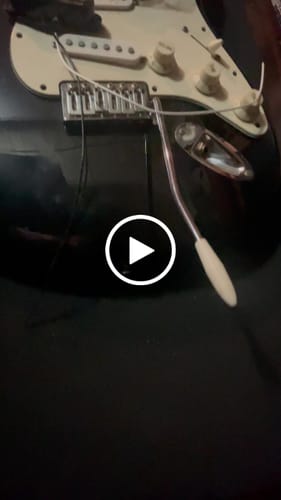 Customer video review of Cápsula Guitarra Eléctrica Wilkinson WHS (Puente) Negro